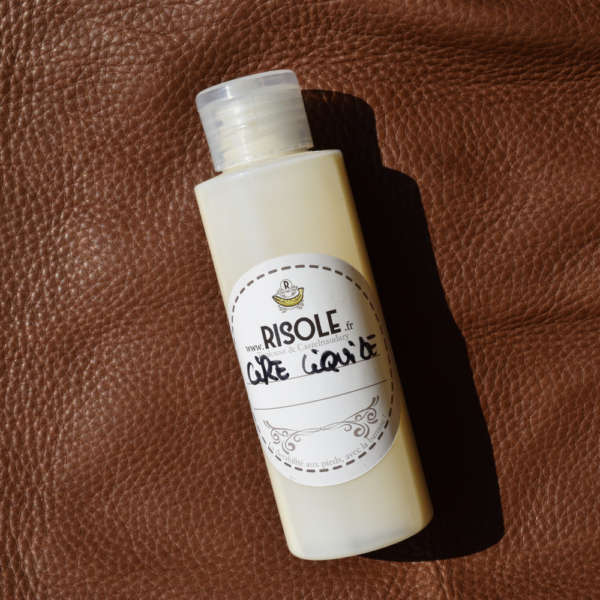 Cire liquide pour chaussures de la marque Risole