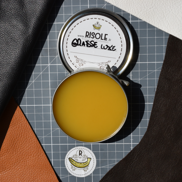 Graisse de chaussures et de vestes de la marque Risole